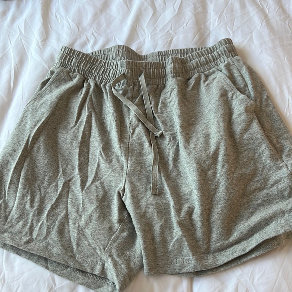 Womens Bermuda shorts size M grey